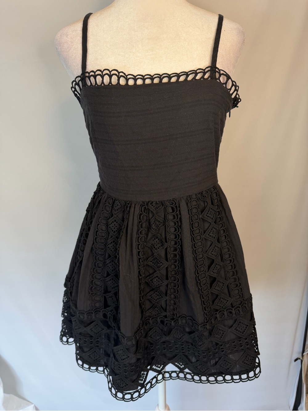 Women’s Black Crochet Trim Lace Overlay Spaghetti Strap Dress